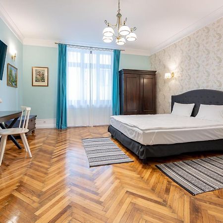Old City Apartment Орадеа Екстериор снимка