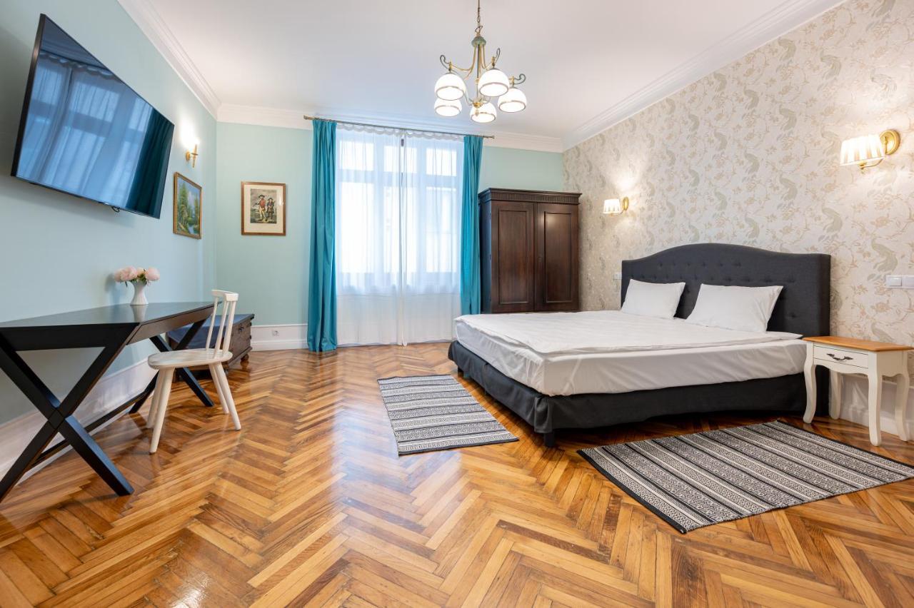Old City Apartment Орадеа Екстериор снимка