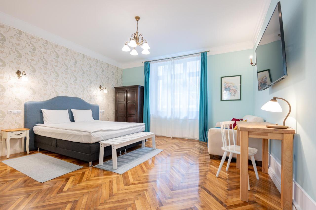 Old City Apartment Орадеа Екстериор снимка