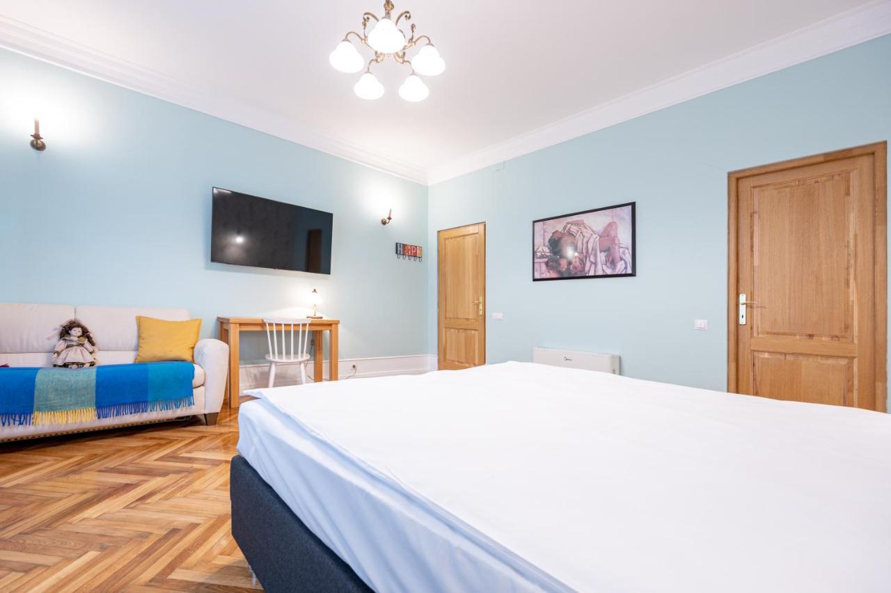 Old City Apartment Орадеа Екстериор снимка