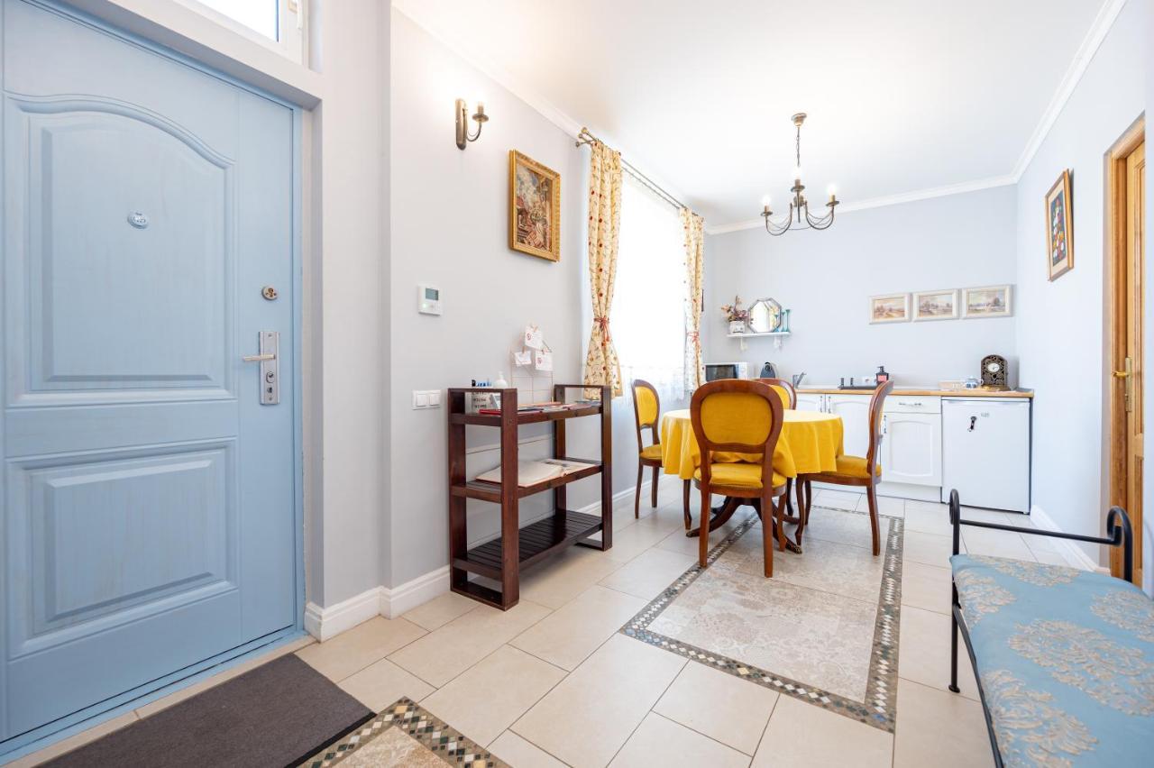 Old City Apartment Орадеа Екстериор снимка